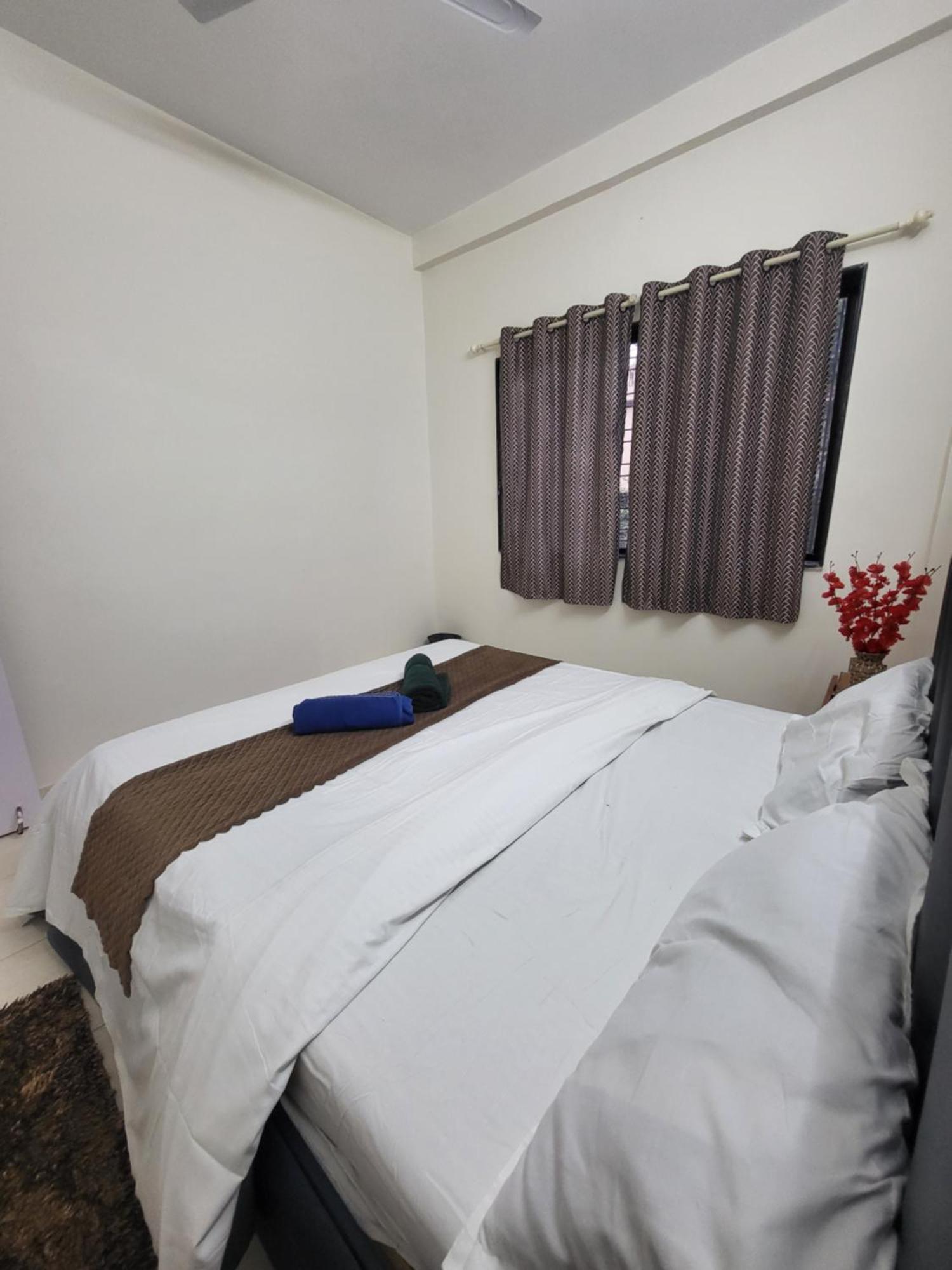The Perfect Stays Para Disco Big Pool Cricket Turf Villa Lonavala Kültér fotó