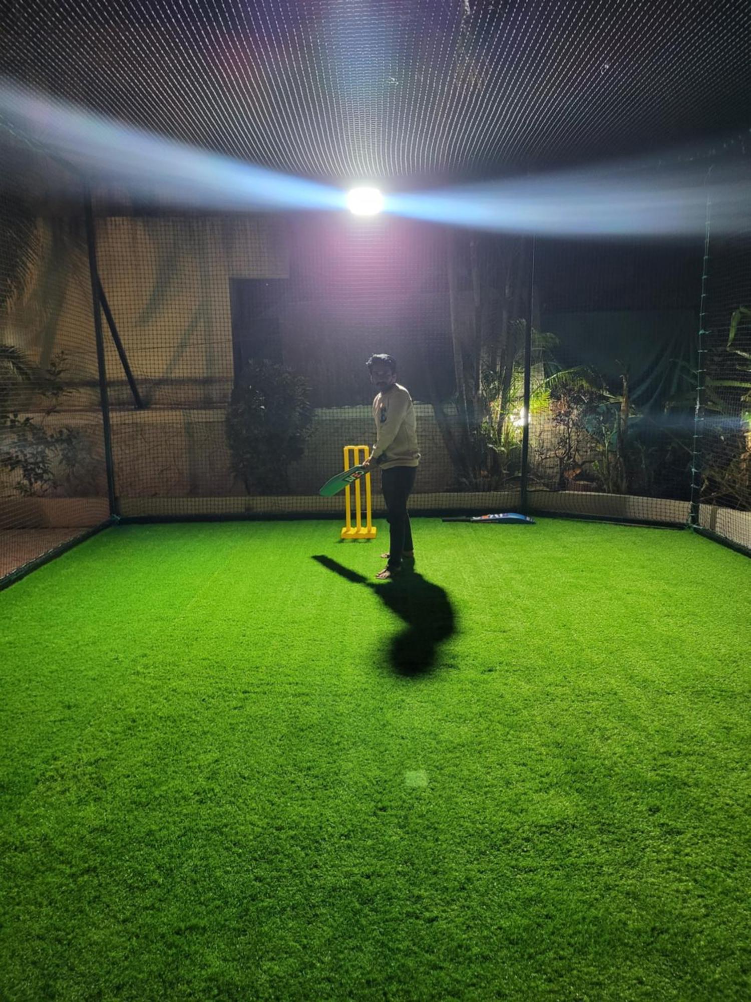 The Perfect Stays Para Disco Big Pool Cricket Turf Villa Lonavala Kültér fotó