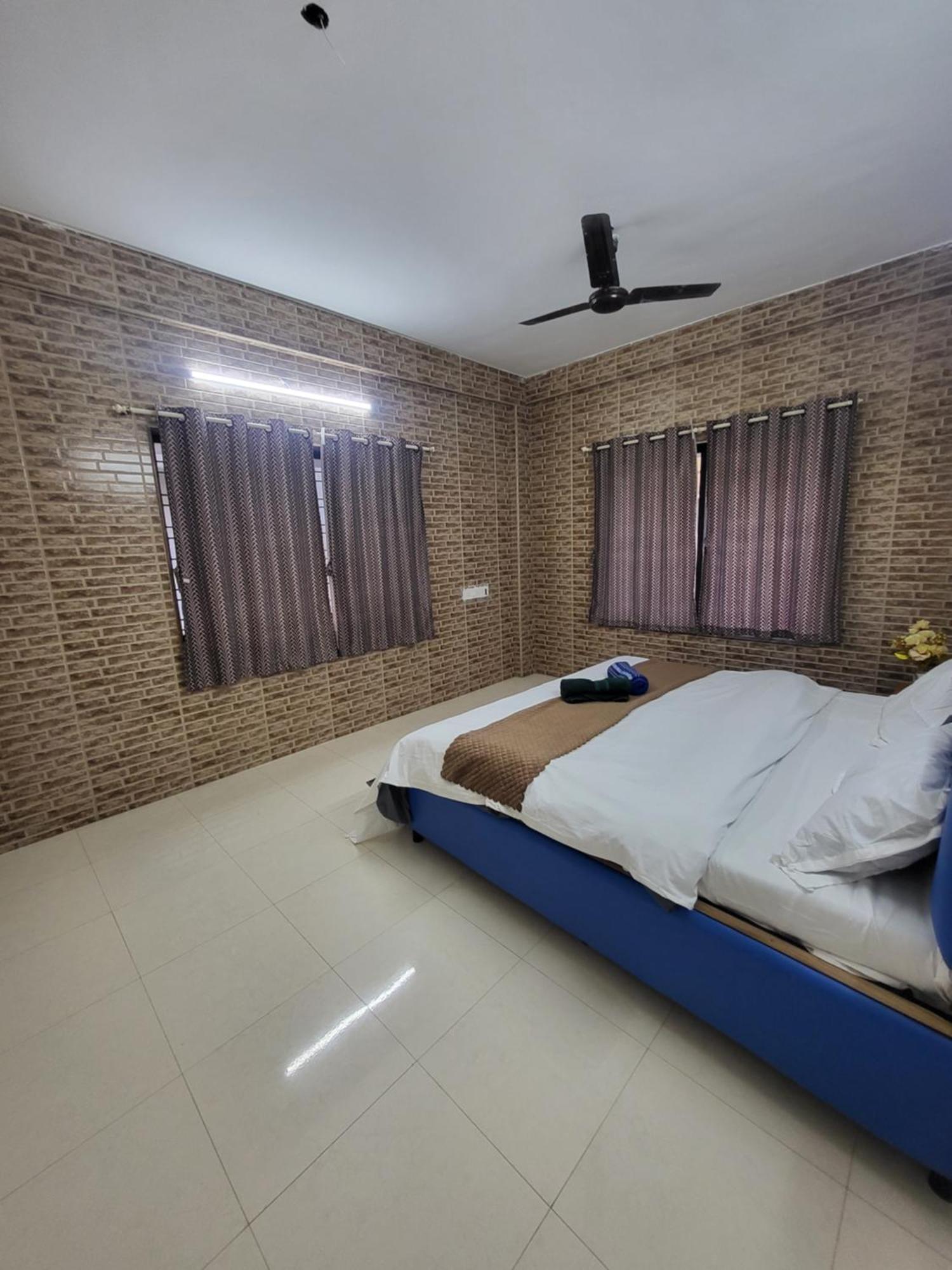 The Perfect Stays Para Disco Big Pool Cricket Turf Villa Lonavala Kültér fotó