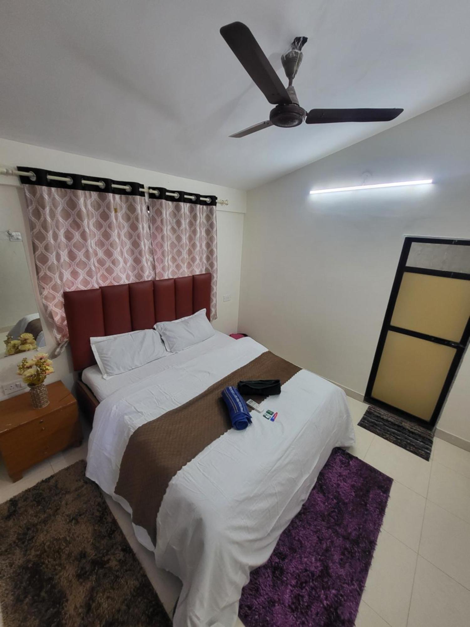 The Perfect Stays Para Disco Big Pool Cricket Turf Villa Lonavala Kültér fotó
