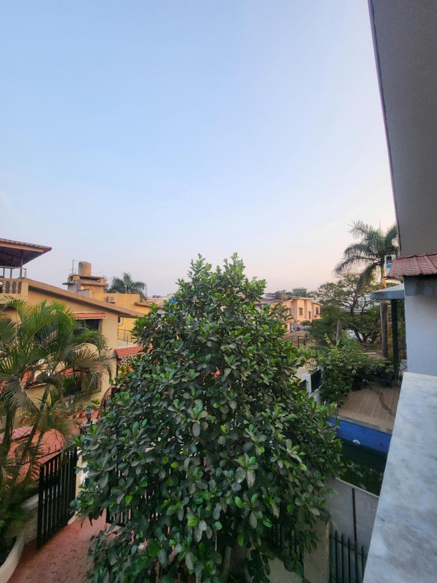 The Perfect Stays Para Disco Big Pool Cricket Turf Villa Lonavala Kültér fotó