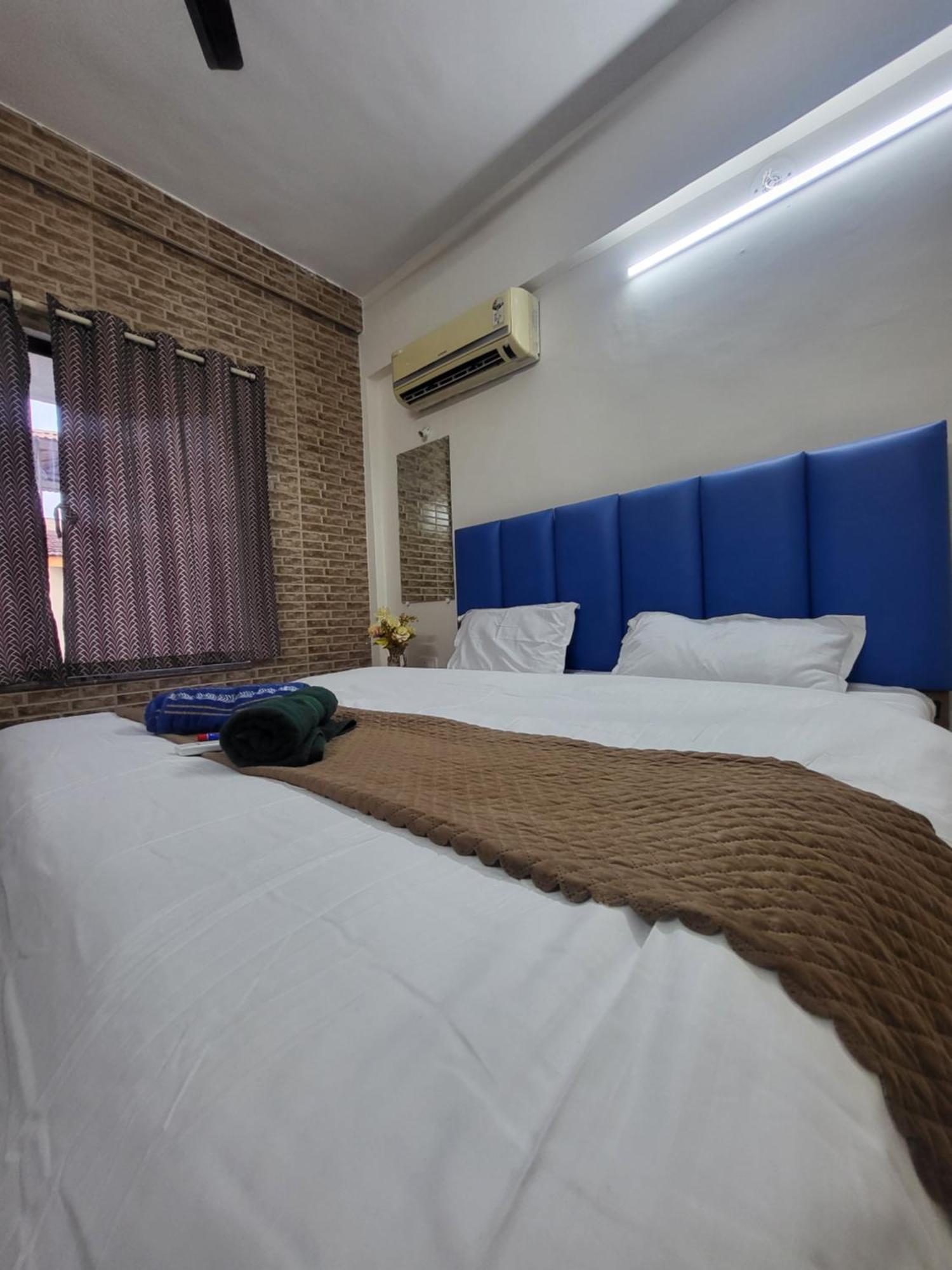The Perfect Stays Para Disco Big Pool Cricket Turf Villa Lonavala Kültér fotó