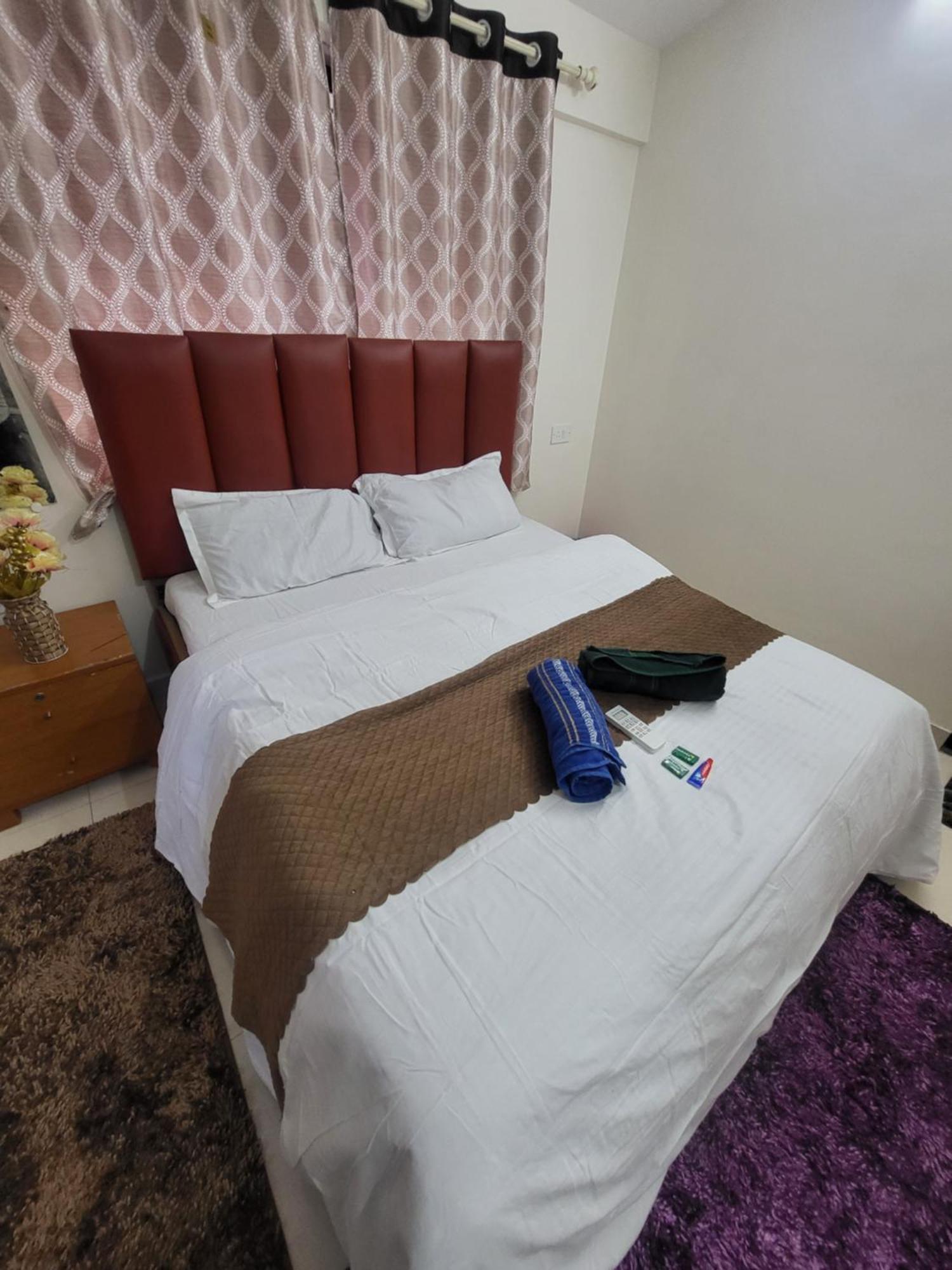 The Perfect Stays Para Disco Big Pool Cricket Turf Villa Lonavala Kültér fotó